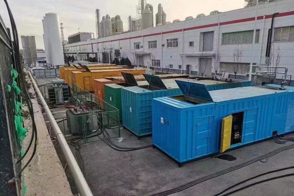 青秀发电机租赁施工现场